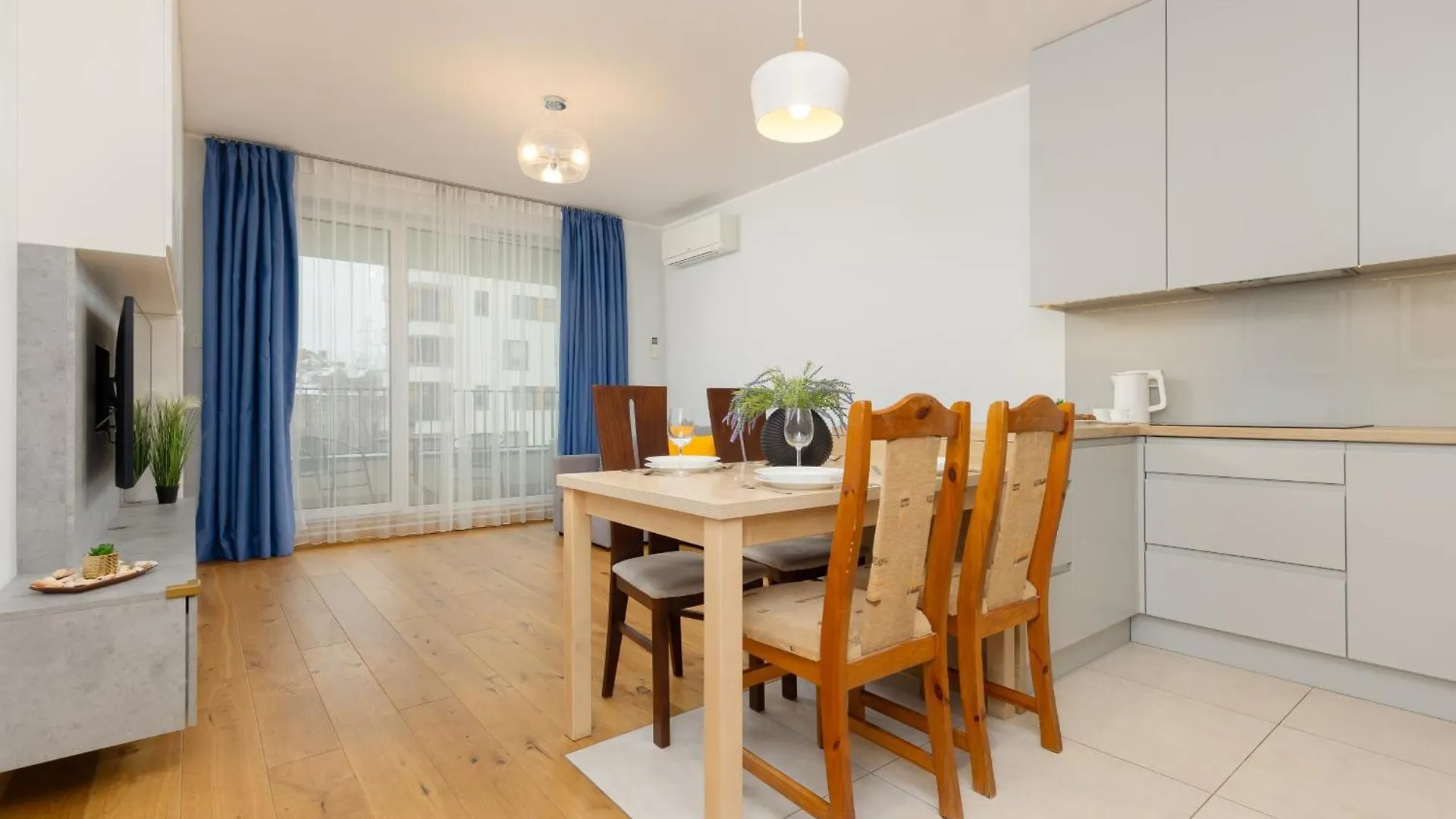 2 Bedroom Apartment Beautiful Green Surroundings Miedzyborska Street By Noclegi Renters Warsaw 0*,  Poland